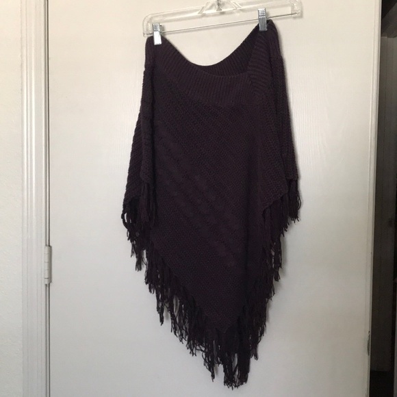 Purple Calvin Klein Poncho shawl - Picture 2 of 5